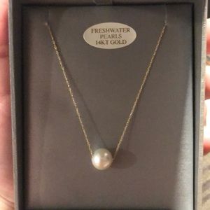 Authentic Peal & Gold Zales Necklace